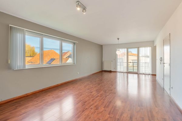 Dekkenstraat 102, B101, Sint-Truiden, woonkamer 2