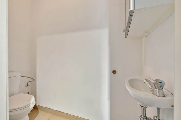  Dekkenstraat 102, B101, Sint-Truiden, toilet