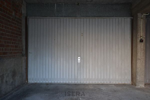 Garage
                                verkocht
                                in Sint-Andries