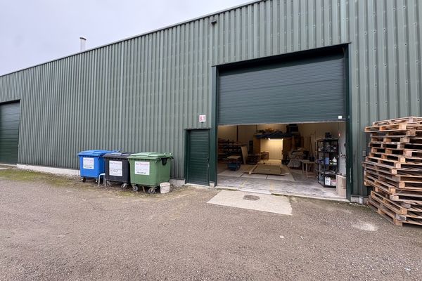 Magazijn
                            te huur in Sint-Truiden