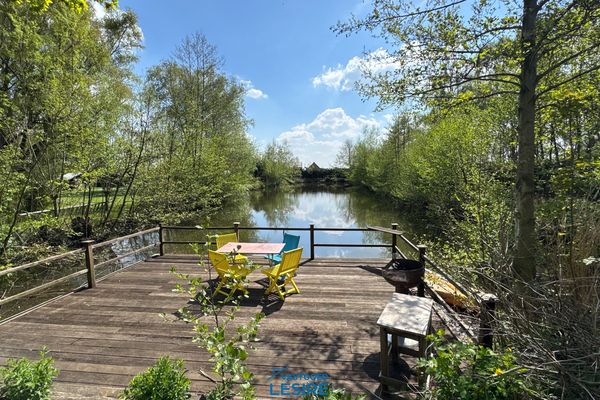 Grond + visvijver
                            verkocht in Staden