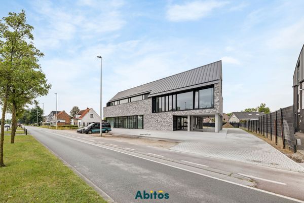 Commercieel
                                te huur
                                in Lochristi