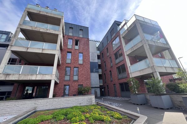 Estate main image