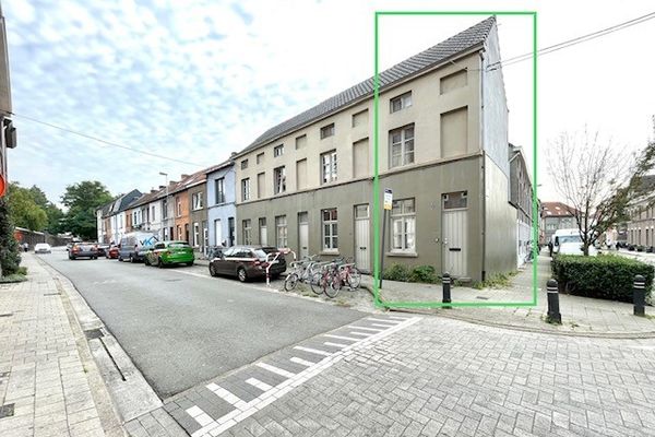Huis
                            te koop in Sint-Amandsberg