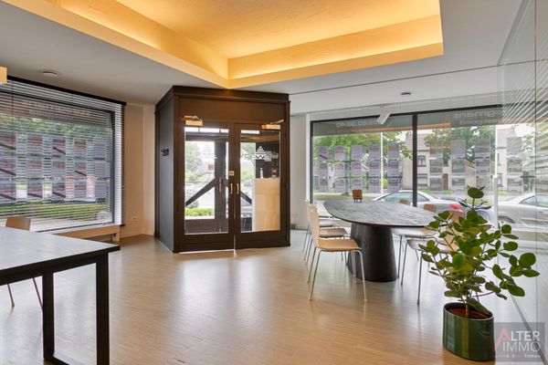 Kantoor
                            te koop in Genk