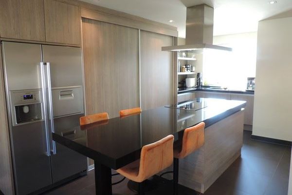 Commercieel verkocht / Paal