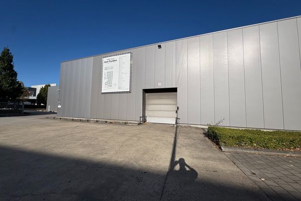 Magazijn
                            te huur in Sint-Truiden