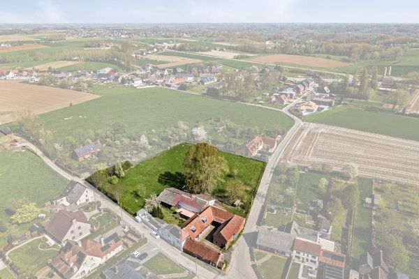 Hoeve  in Brakel