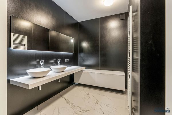 Commercieel te koop / Genk