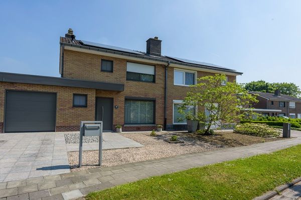 Huis
                                te koop
                                in Zwevegem