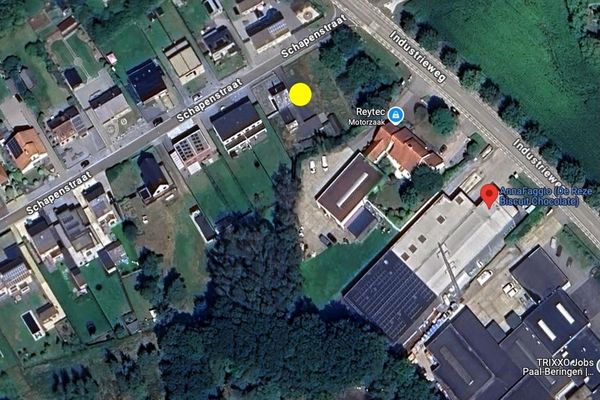 Commercieel verkocht / Paal