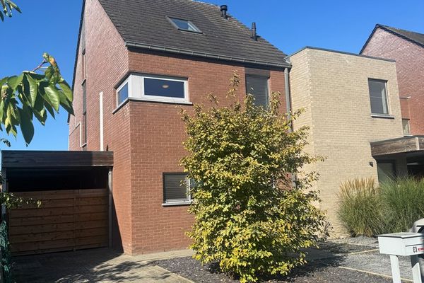 Huis
                                te koop
                                in Maaseik