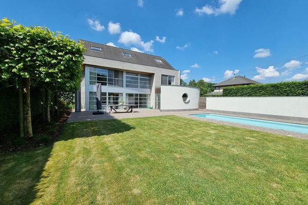 Estate main image