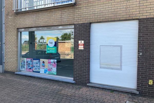 Handelsgelijkvloers
                            te huur in Torhout