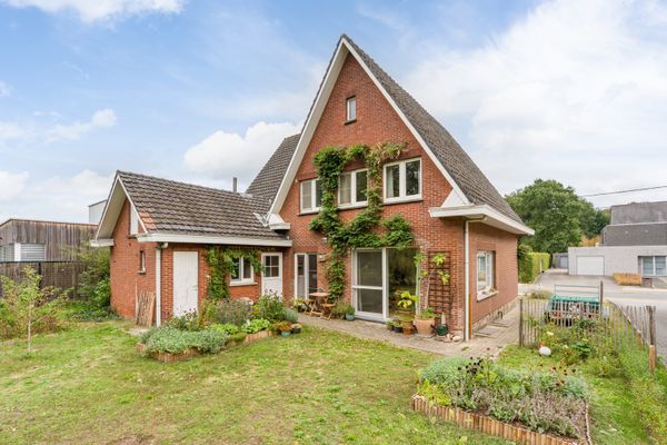 Estate main image