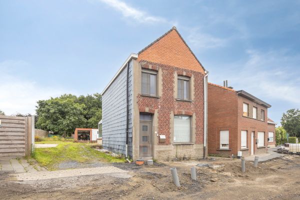 Huis
                                te koop
                                in Kortemark