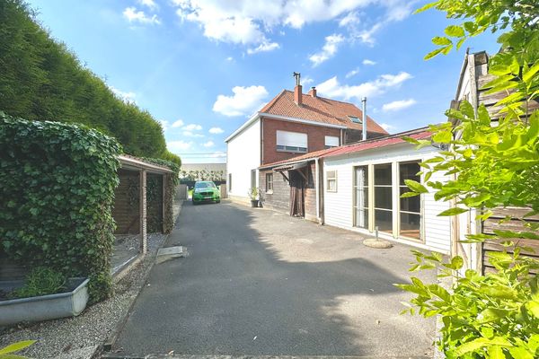 Huis
                            te koop in Sint-Eloois-Vijve