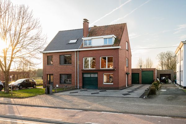 Huis
                                te koop
                                in Eeklo