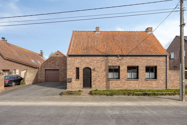 Huis
                                verkocht
                                in Handzame