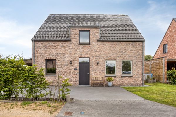 Villa te koop in Oostkamp