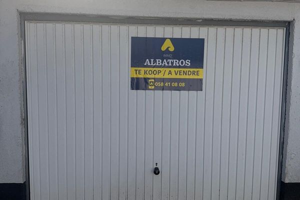 Garage a vendre / La Panne