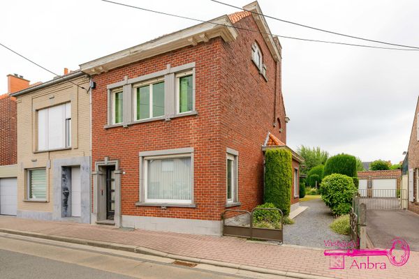Huis
                                te koop
                                in Meulebeke