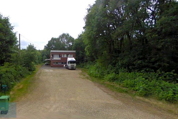 Handelspand met woonst
                            verkocht in Genk