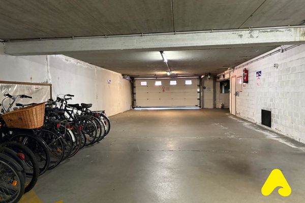 Garage a vendre / La Panne