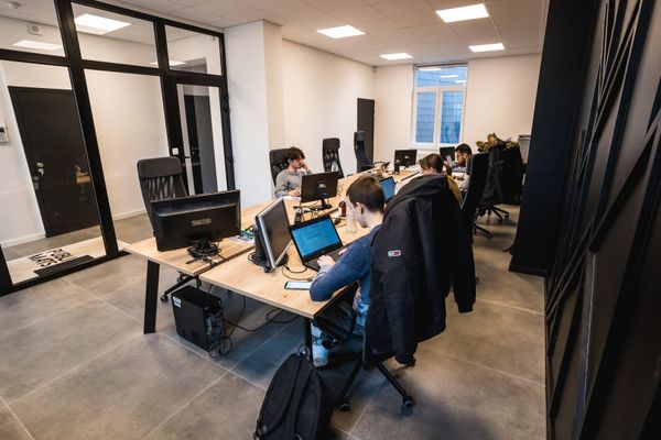 Bureau
                            a louer in Mons