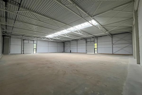 Industrieel te koop / Hasselt