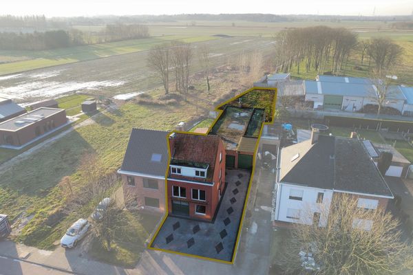 Commercieel
                                te koop
                                in Eeklo