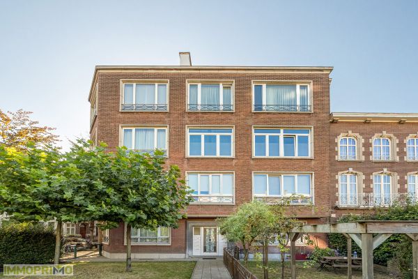 Appartement
                            te koop in Merksem