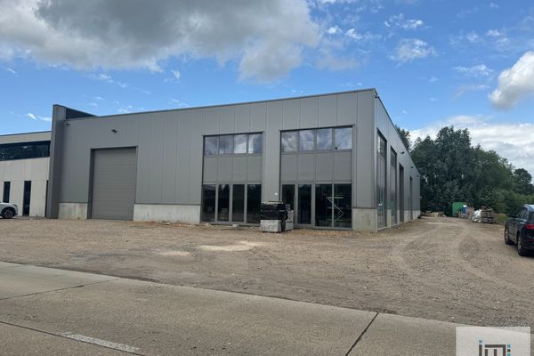 Opslagplaats
                                verhuurd in Wellen