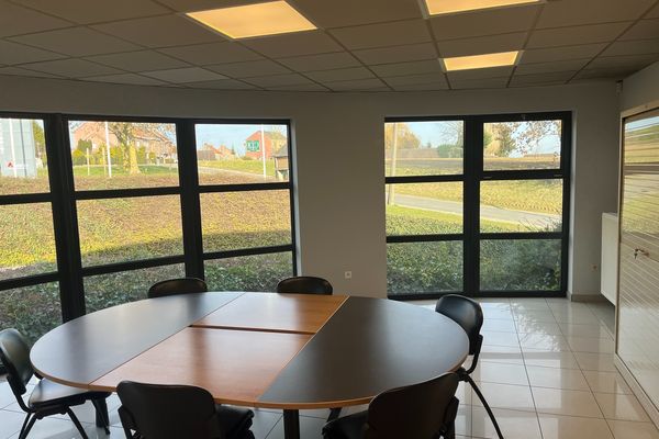 Industrieel te koop / Landen