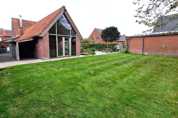 Huis
                                te huur
                                in Roeselare