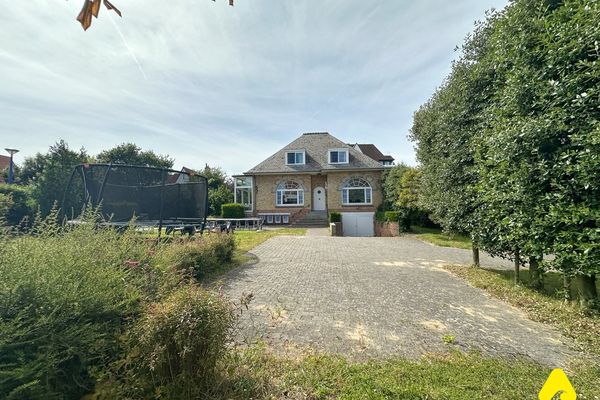 Villa
                                te koop in Sint-Idesbald