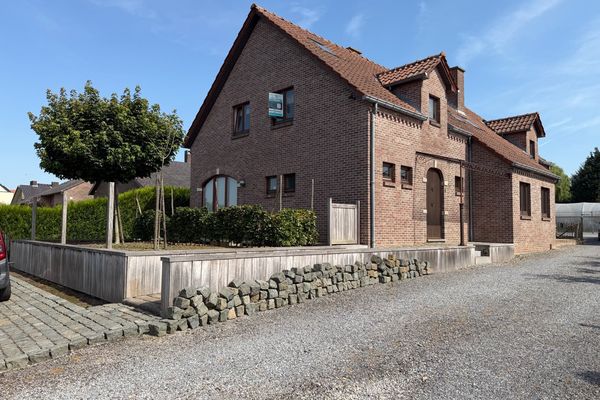 Estate main image