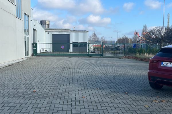 Industrieel te koop / Lummen