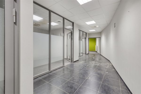 Commercial a louer / Tongres