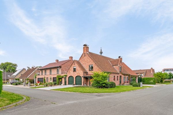 Huis
                                te koop
                                in Roeselare