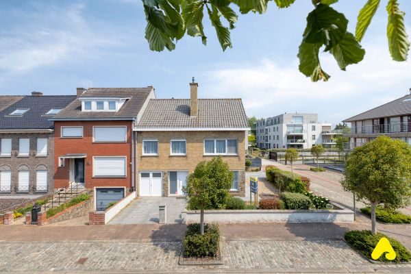 Maison d'angle  in La Panne