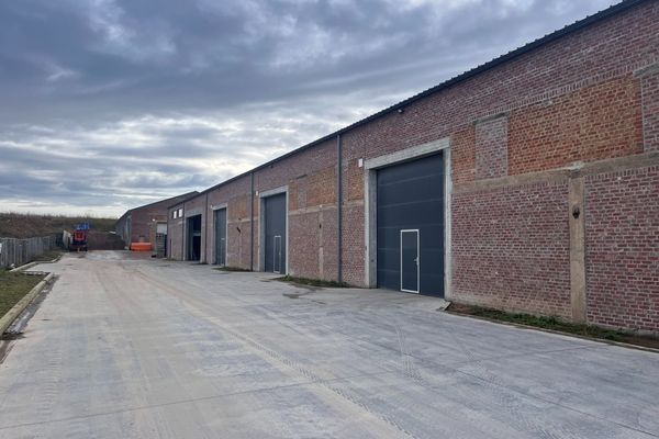 Magazijn
                                te huur in Zwalm