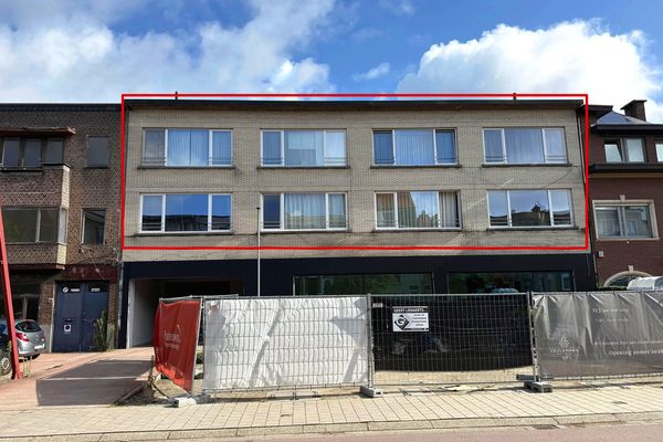 Opbrengsteigendom
                            te koop in Merksem