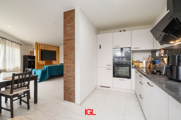 Estate main image