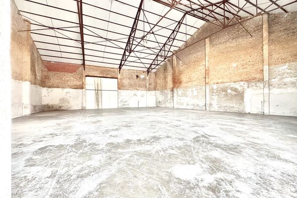 Magazijn
                            te huur in Wielsbeke