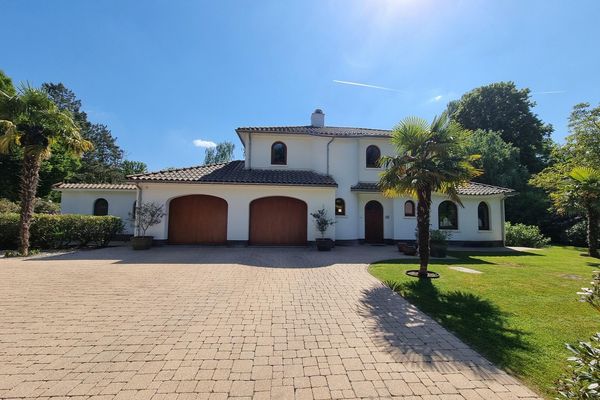 Estate main image