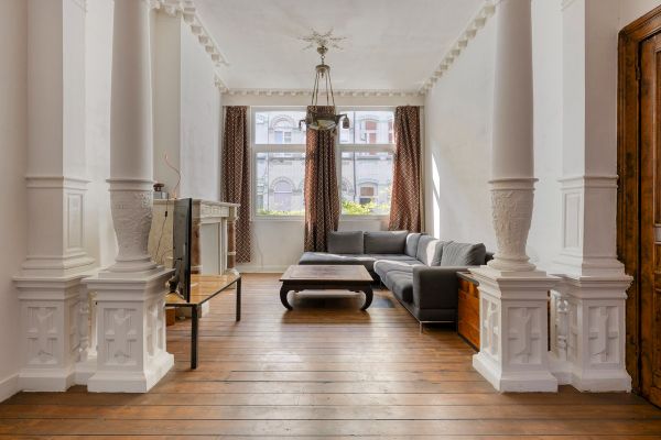 Estate main image