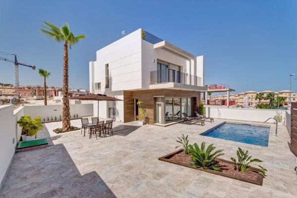 Villa
                            te koop in San Miguel De Salinas