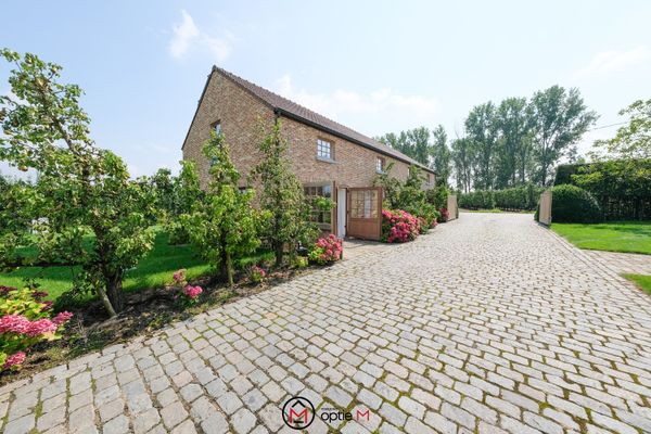Estate main image