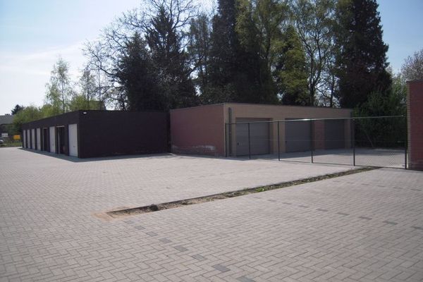Autostaanplaats
                            te huur in Geel
